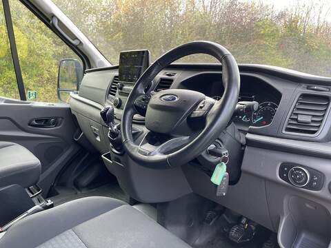 Ford Transit 2.0 460 EcoBlue Leader RWD L4 H3 Euro 6 (s/s) 5dr (17 Seat, DRW) - U392