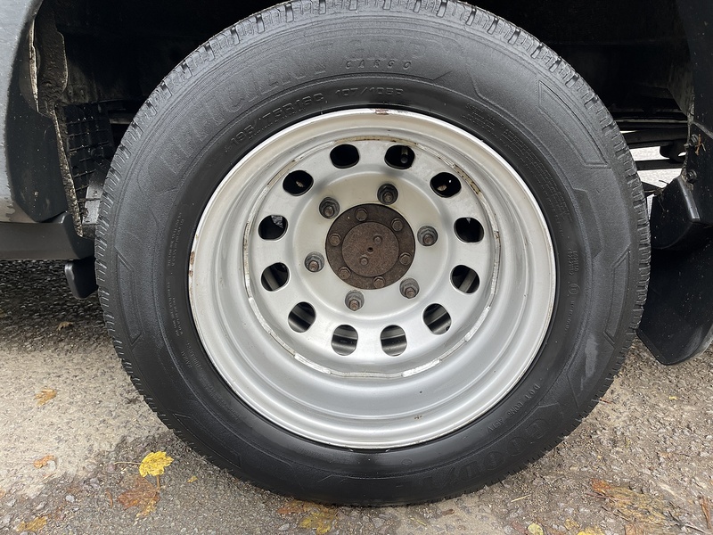 Ford Transit 2.0 460 EcoBlue Leader RWD L4 H3 Euro 6 (s/s) 5dr (17 Seat, DRW) - U392