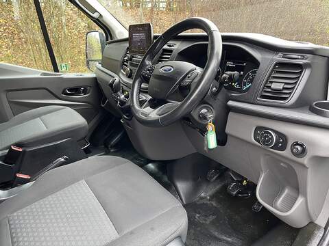 Ford Transit 2.0 460 EcoBlue Leader RWD L4 H3 Euro 6 (s/s) 5dr (17 Seat, DRW) - U392