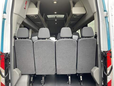 Ford Transit 2.0 460 EcoBlue Leader RWD L4 H3 Euro 6 (s/s) 5dr (17 Seat, DRW) - U392