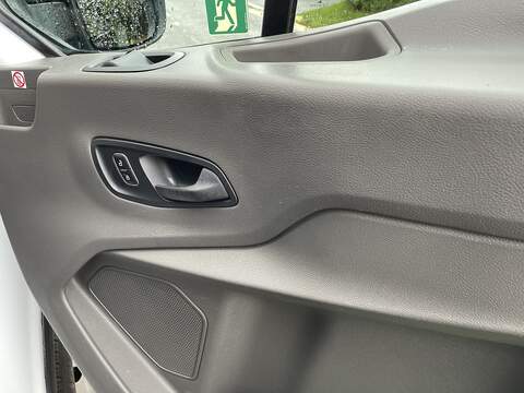 Ford Transit 2.0 460 EcoBlue Leader RWD L4 H3 Euro 6 (s/s) 5dr (17 Seat, DRW) - U392