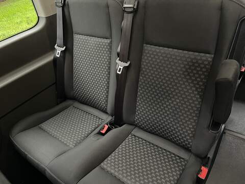 Ford Transit 2.0 460 EcoBlue Leader RWD L4 H3 Euro 6 (s/s) 5dr (17 Seat, DRW) - U392