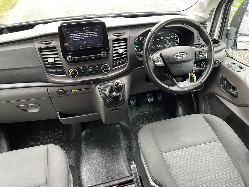 Ford Transit 2.0 460 EcoBlue Leader RWD L4 H3 Euro 6 (s/s) 5dr (17 Seat, DRW) - U392