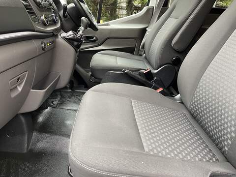 Ford Transit 2.0 460 EcoBlue Leader RWD L4 H3 Euro 6 (s/s) 5dr (17 Seat, DRW) - U392