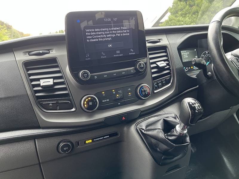 Ford Transit 2.0 460 EcoBlue Leader RWD L4 H3 Euro 6 (s/s) 5dr (17 Seat, DRW) - U392