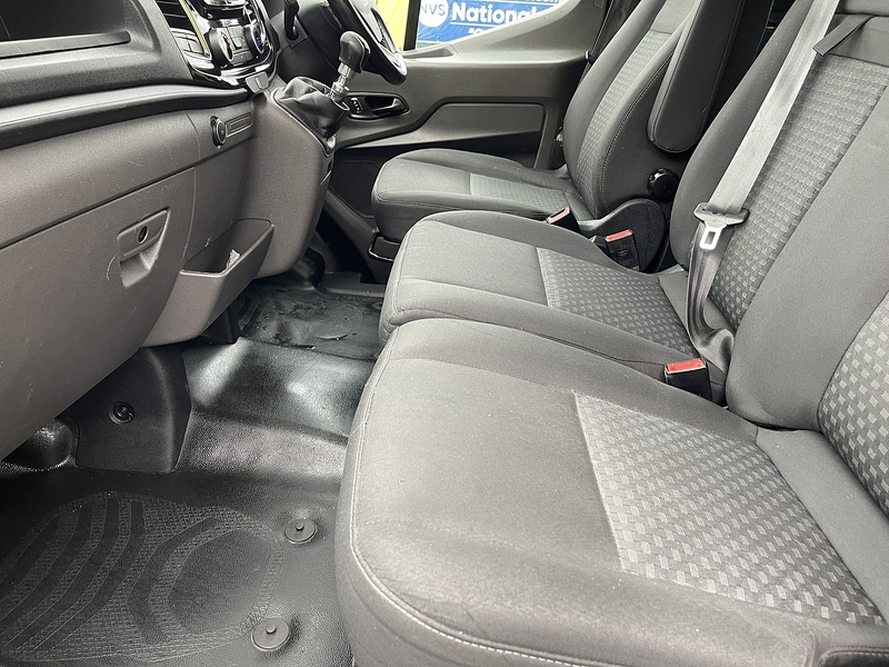 Ford Transit Transit Limited Combi Van 1 Manual Diesel - U393