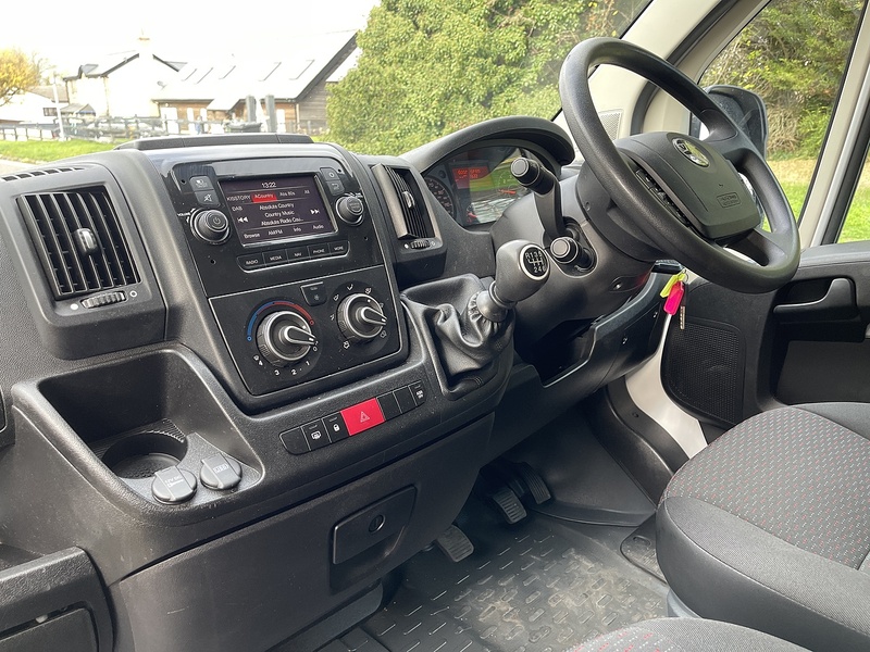 Vauxhall Movano 2.2 CDTi 3500 BiTurbo Dynamic FWD L3 H3 Euro 6 (s/s) 5dr - U398