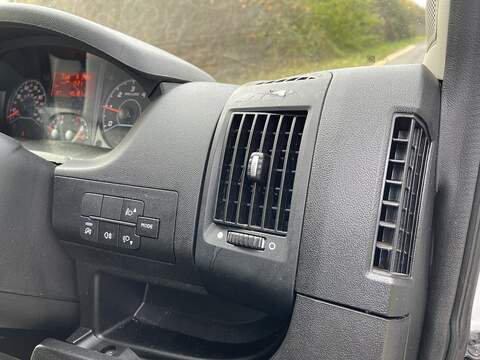 Vauxhall Movano 2.2 CDTi 3500 BiTurbo Dynamic FWD L3 H3 Euro 6 (s/s) 5dr - U398