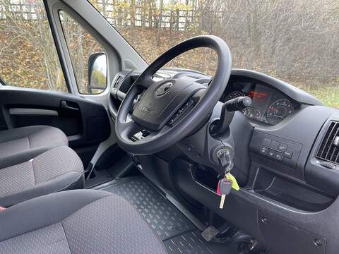 Vauxhall Movano 2.2 CDTi 3500 BiTurbo Dynamic FWD L3 H3 Euro 6 (s/s) 5dr - U398