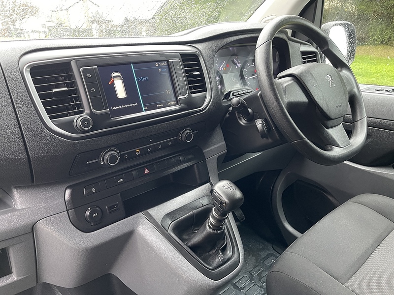 Peugeot Expert 1.5 BlueHDi 1000 Professional Premium Standard Panel Van MWB Euro 6 (s/s) 6dr - U399