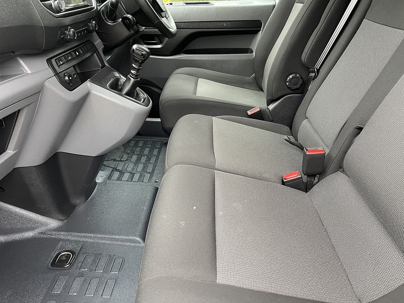 Peugeot Expert 1.5 BlueHDi 1000 Professional Premium Standard Panel Van MWB Euro 6 (s/s) 6dr - U399