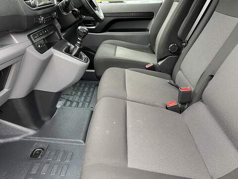 Peugeot Expert 1.5 BlueHDi 1000 Professional Premium Standard Panel Van MWB Euro 6 (s/s) 6dr - U399