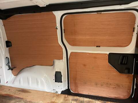 Peugeot Expert 1.5 BlueHDi 1000 Professional Premium Standard Panel Van MWB Euro 6 (s/s) 6dr - U399