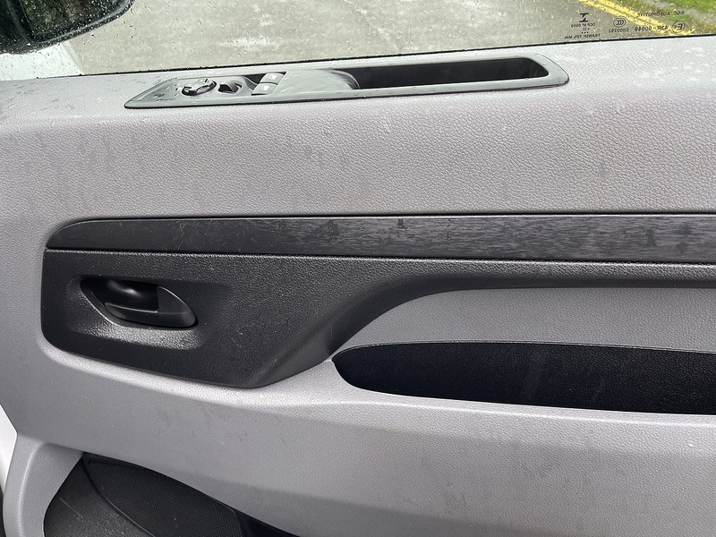 Peugeot Expert 1.5 BlueHDi 1000 Professional Premium Standard Panel Van MWB Euro 6 (s/s) 6dr - U399