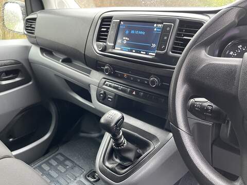 Peugeot Expert 1.5 BlueHDi 1000 Professional Premium Standard Panel Van MWB Euro 6 (s/s) 6dr - U399