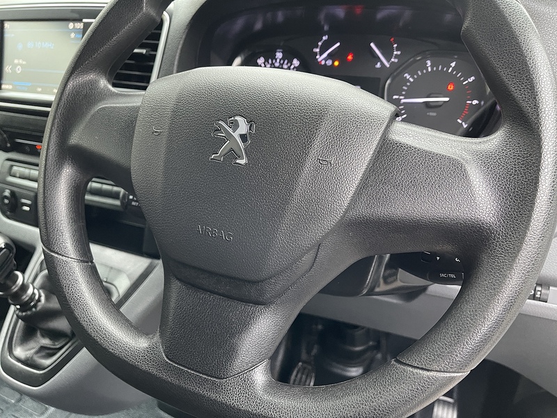 Peugeot Expert 1.5 BlueHDi 1000 Professional Premium Standard Panel Van MWB Euro 6 (s/s) 6dr - U399