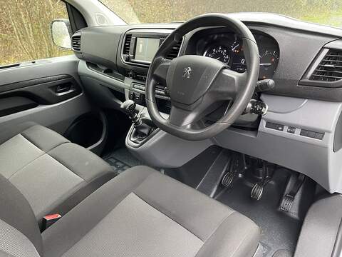 Peugeot Expert 1.5 BlueHDi 1000 Professional Premium Standard Panel Van MWB Euro 6 (s/s) 6dr - U399