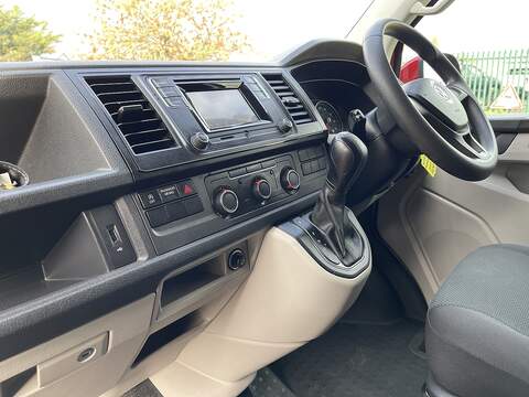 Volkswagen Transporter 2.0 TDI T30 BlueMotion Tech Trendline DSG FWD SWB Euro 6 (s/s) 5dr - U400