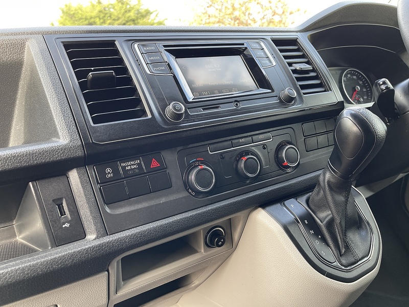 Volkswagen Transporter 2.0 TDI T30 BlueMotion Tech Trendline DSG FWD SWB Euro 6 (s/s) 5dr - U400