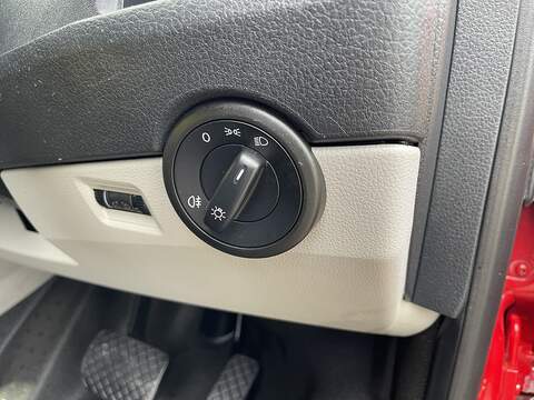 Volkswagen Transporter 2.0 TDI T30 BlueMotion Tech Trendline DSG FWD SWB Euro 6 (s/s) 5dr - U400