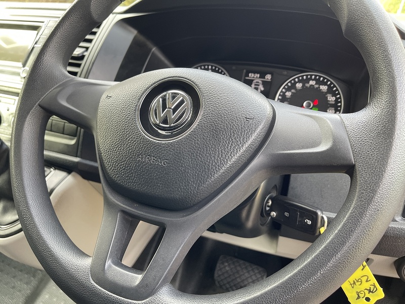 Volkswagen Transporter 2.0 TDI T30 BlueMotion Tech Trendline DSG FWD SWB Euro 6 (s/s) 5dr - U400