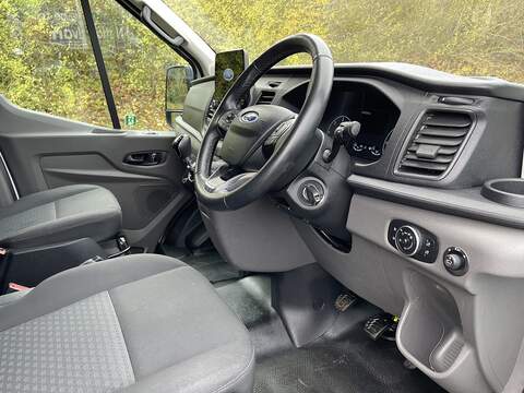 Ford Transit 2.0 460 EcoBlue Leader RWD L4 H3 Euro 6 (s/s) 5dr (17 Seat, DRW) - U401