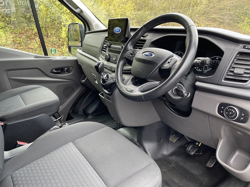 Ford Transit 2.0 460 EcoBlue Leader RWD L4 H3 Euro 6 (s/s) 5dr (17 Seat, DRW) - U401