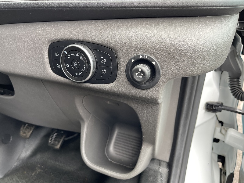 Ford Transit 2.0 460 EcoBlue Leader RWD L4 H3 Euro 6 (s/s) 5dr (17 Seat, DRW) - U401