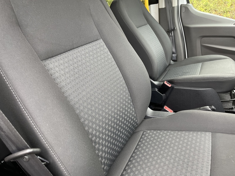 Ford Transit 2.0 460 EcoBlue Leader RWD L4 H3 Euro 6 (s/s) 5dr (17 Seat, DRW) - U401