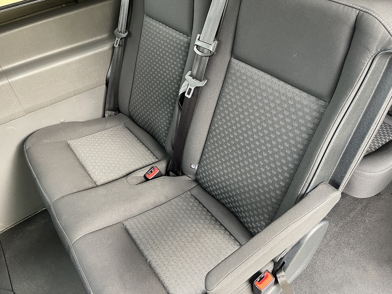 Ford Transit 2.0 460 EcoBlue Leader RWD L4 H3 Euro 6 (s/s) 5dr (17 Seat, DRW) - U401