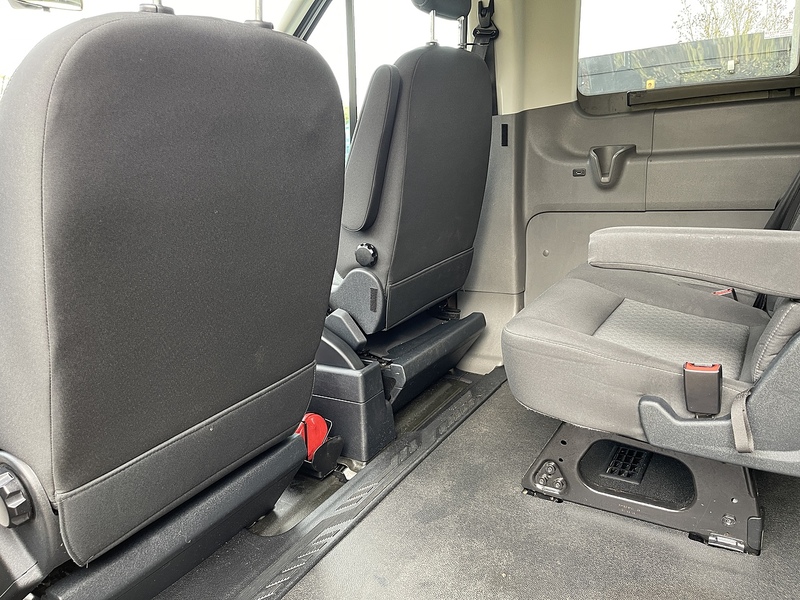 Ford Transit 2.0 460 EcoBlue Leader RWD L4 H3 Euro 6 (s/s) 5dr (17 Seat, DRW) - U401