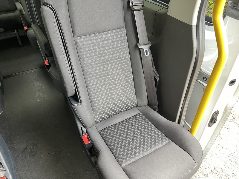 Ford Transit 2.0 460 EcoBlue Leader RWD L4 H3 Euro 6 (s/s) 5dr (17 Seat, DRW) - U401