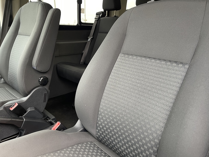 Ford Transit 2.0 460 EcoBlue Leader RWD L4 H3 Euro 6 (s/s) 5dr (17 Seat, DRW) - U401