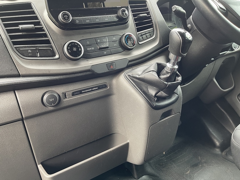 Ford Transit 2.0 460 EcoBlue Leader RWD L4 H3 Euro 6 (s/s) 5dr (17 Seat, DRW) - U401