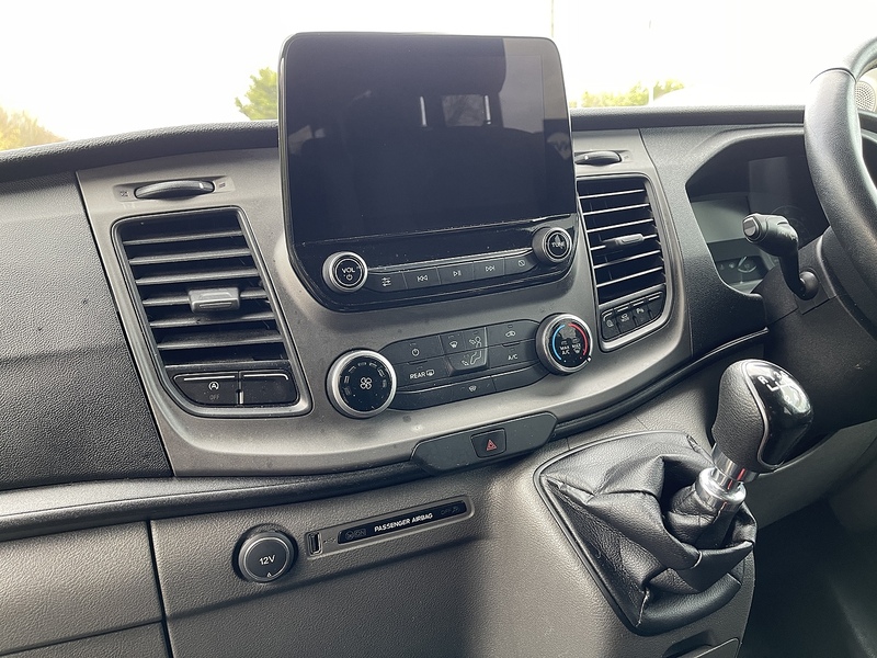 Ford Transit 2.0 460 EcoBlue Leader RWD L4 H3 Euro 6 (s/s) 5dr (17 Seat, DRW) - U401