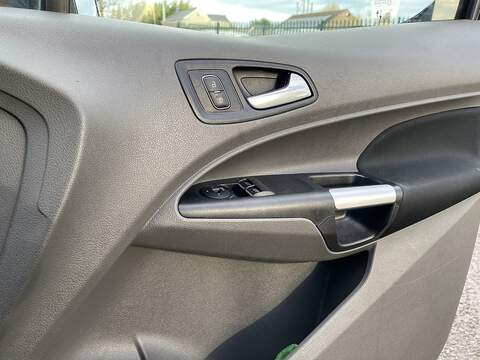 Ford Transit Connect 1.5 240 EcoBlue Limited L2 Euro 6 (s/s) 5dr - U402