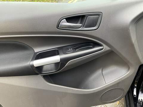 Ford Transit Connect 1.5 240 EcoBlue Limited L2 Euro 6 (s/s) 5dr - U402