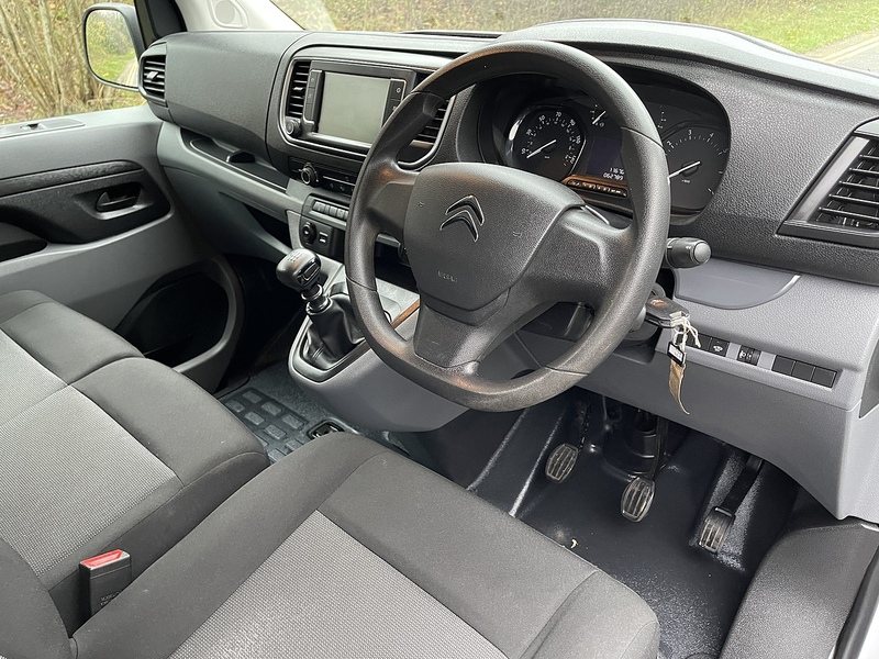 Citroen Dispatch 1.5 BlueHDi 1000 Enterprise Pro M FWD 2 Euro 6 (s/s) 6dr - U404