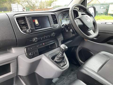 Vauxhall Vivaro 1.5 Turbo D 2900 Dynamic L2 H1 Euro 6 (s/s) 6dr - U405