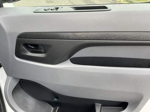 Vauxhall Vivaro 1.5 Turbo D 2900 Dynamic L2 H1 Euro 6 (s/s) 6dr - U405