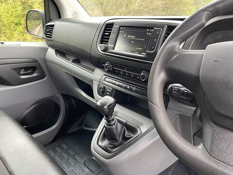 Vauxhall Vivaro 1.5 Turbo D 2900 Dynamic L2 H1 Euro 6 (s/s) 6dr - U405