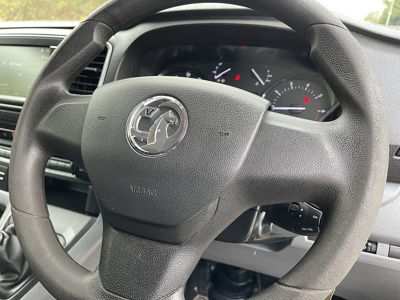 Vauxhall Vivaro 1.5 Turbo D 2900 Dynamic L2 H1 Euro 6 (s/s) 6dr - U405