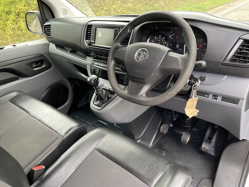 Vauxhall Vivaro 1.5 Turbo D 2900 Dynamic L2 H1 Euro 6 (s/s) 6dr - U405