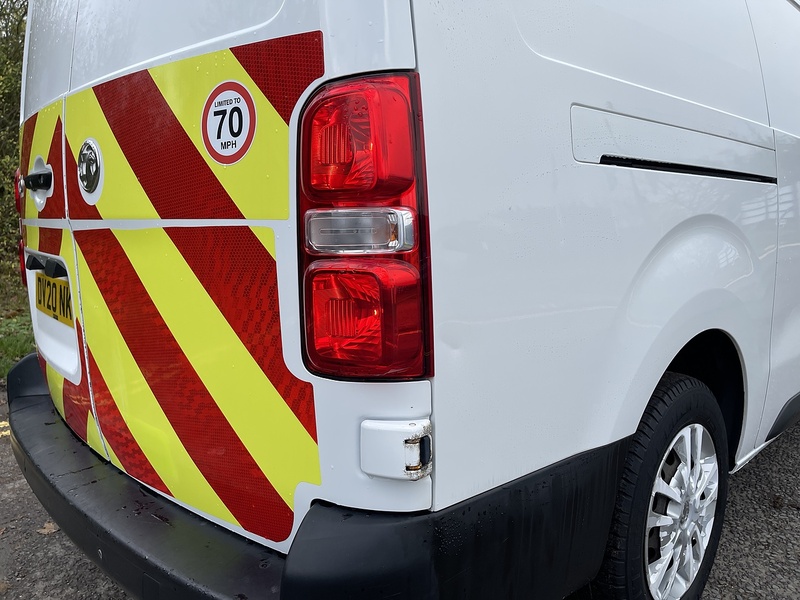 Vauxhall Vivaro 1.5 Turbo D 2900 Dynamic L2 H1 Euro 6 (s/s) 6dr - U405