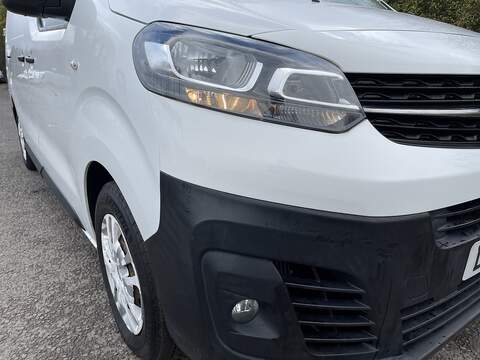 Vauxhall Vivaro 1.5 Turbo D 2900 Dynamic L2 H1 Euro 6 (s/s) 6dr - U405
