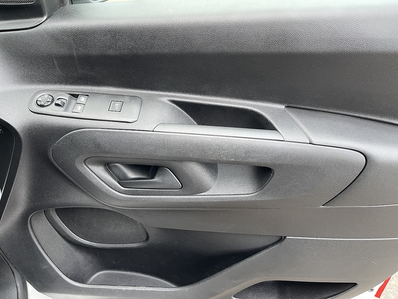 Peugeot Partner 1.5 BlueHDi 1000 Professional Standard Panel Van SWB Euro 6 (s/s) 5dr - U406