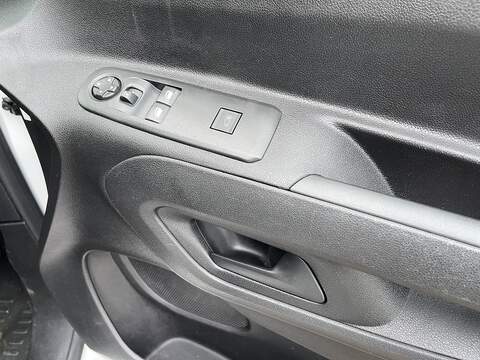 Peugeot Partner 1.5 BlueHDi 1000 Professional Standard Panel Van SWB Euro 6 (s/s) 5dr - U406
