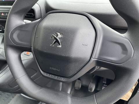 Peugeot Partner 1.5 BlueHDi 1000 Professional Standard Panel Van SWB Euro 6 (s/s) 5dr - U406