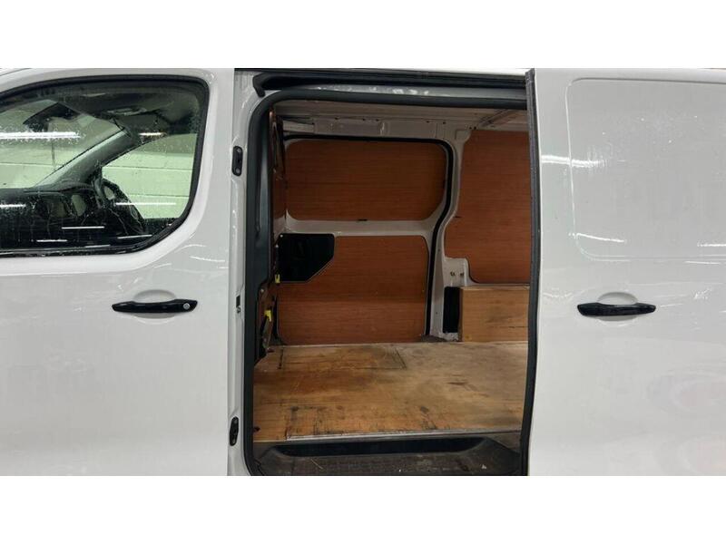 Peugeot Expert 1.5 BlueHDi 1000 Professional Premium Standard Panel Van MWB Euro 6 (s/s) 6dr - U408