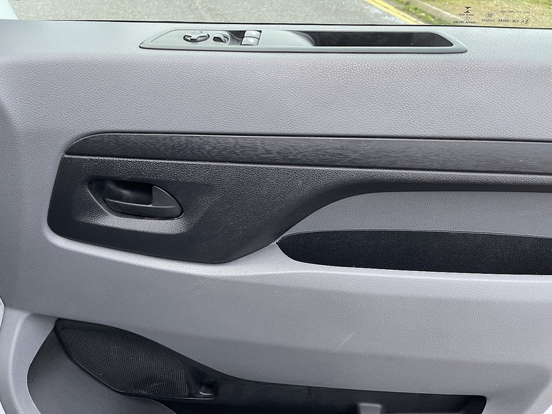 Peugeot Expert 1.5 BlueHDi 1000 Professional Premium Standard Panel Van MWB Euro 6 (s/s) 6dr - U408